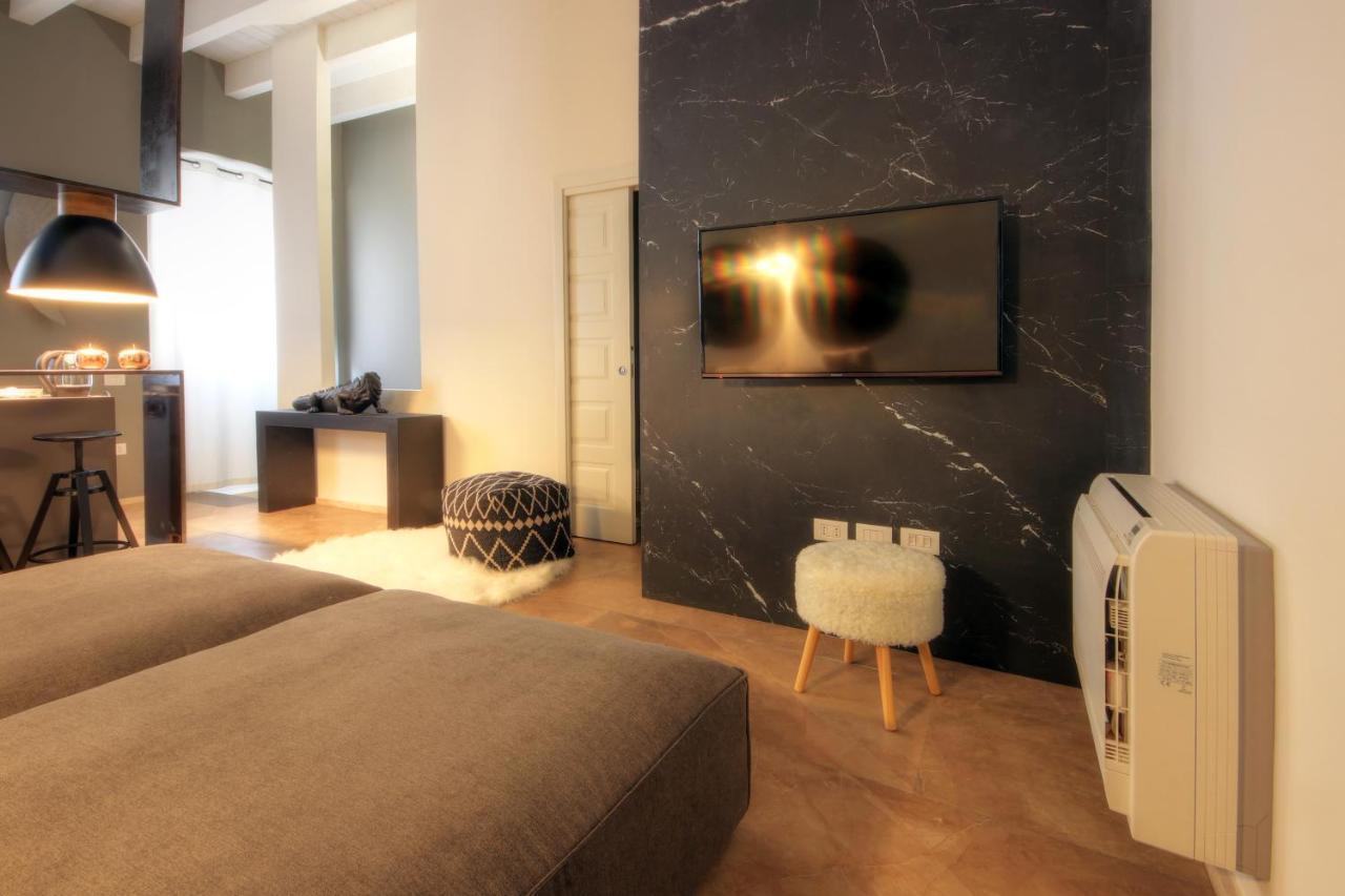 Urban Central Suites Каляри Екстериор снимка