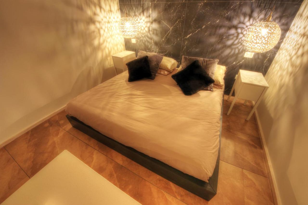 Urban Central Suites Каляри Екстериор снимка