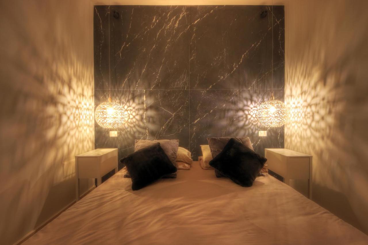 Urban Central Suites Каляри Екстериор снимка