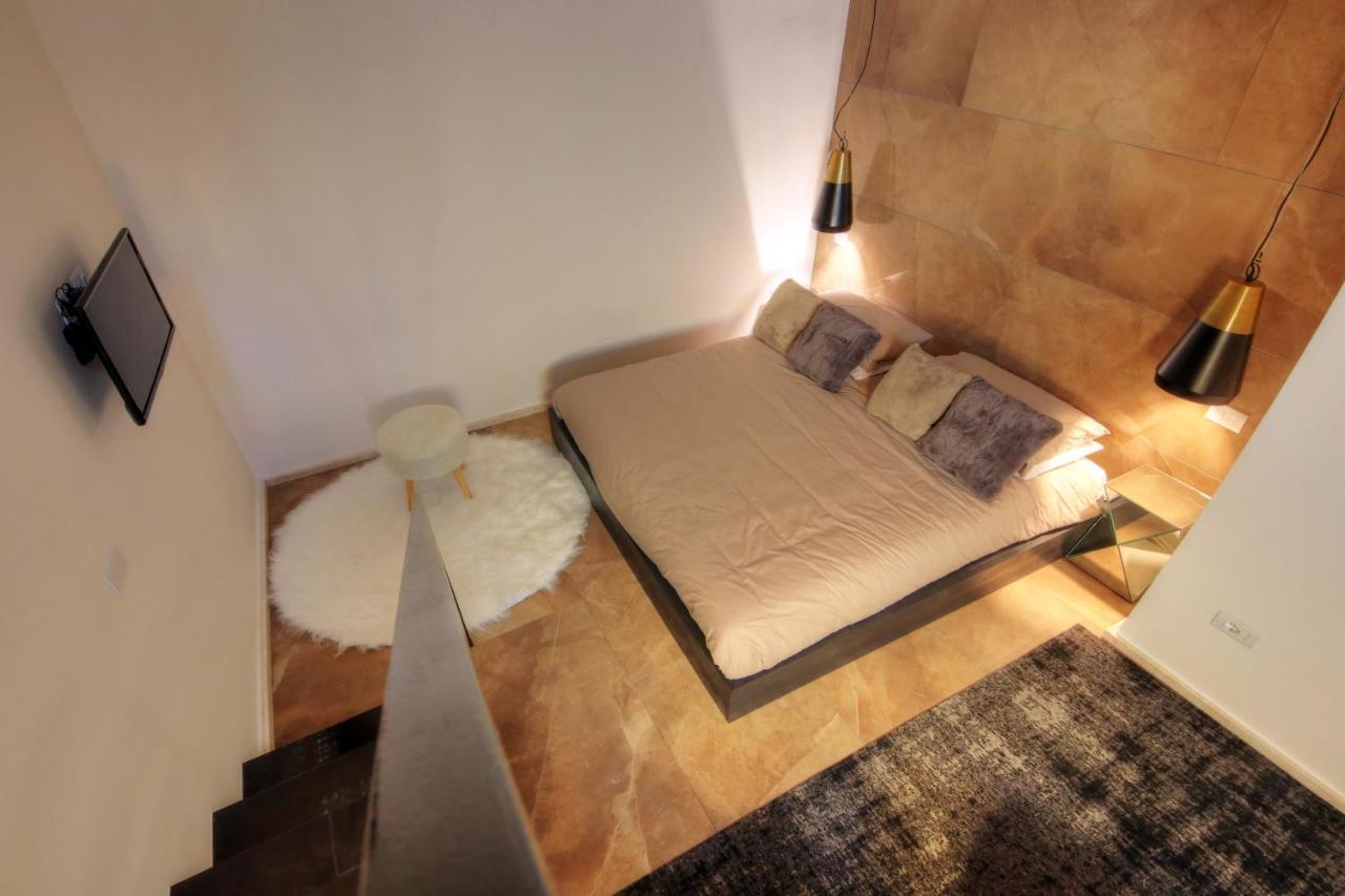 Urban Central Suites Каляри Екстериор снимка